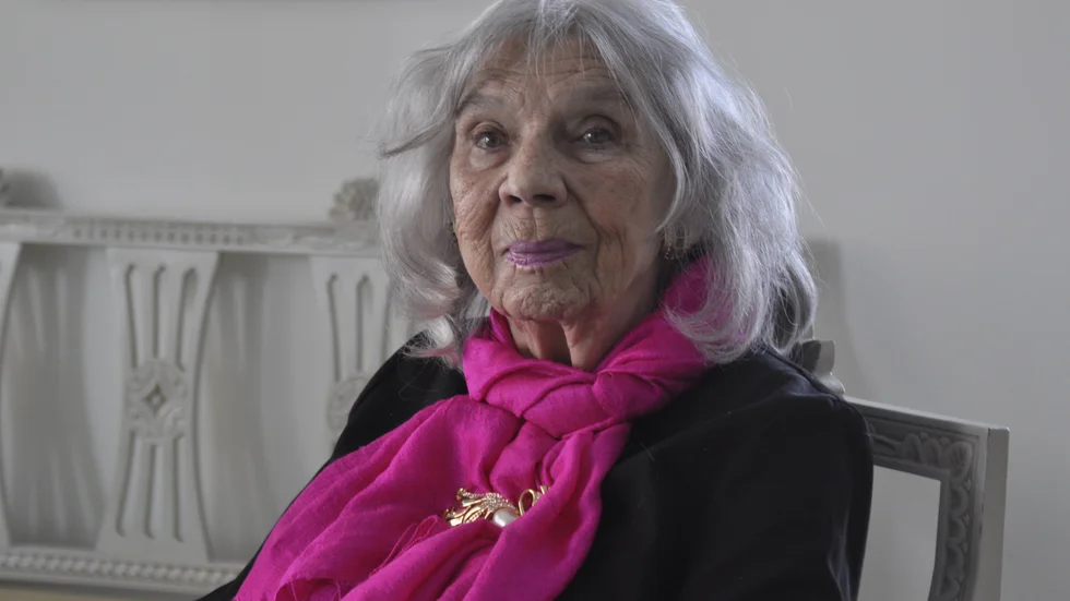 Marianne Strömberg tycker att det är synd att fler äldre inte använder sig av datorn. 