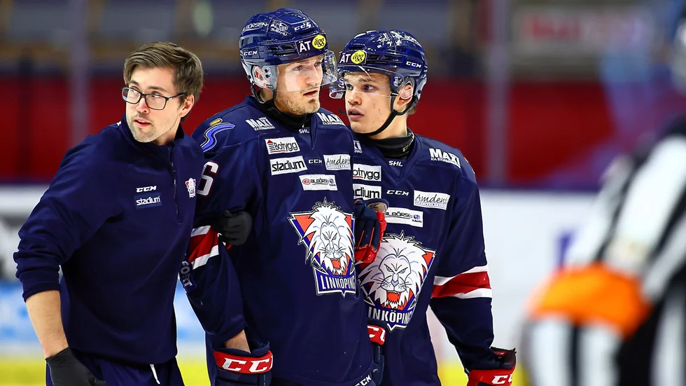 SHL-backen Hampus Larsson riskerar nu att bli borta från spel i flera månader. "Rehabiliteringen får ta den tid som krävs".