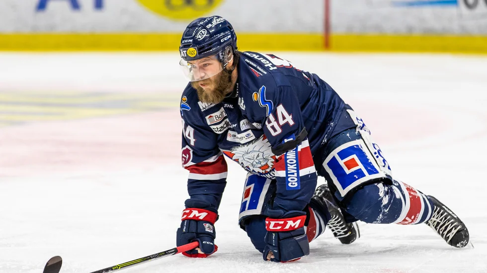 LHC-forwarden Jimmy Andersson utgick skadad mot Luleå. Enligt den första prognosen spelar han inte på torsdag. 