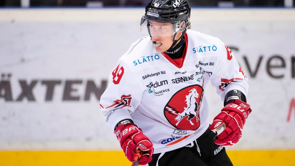 Vita Hästen och Filip Cruseman avslutar året med att möta Väsby i Renew Arena.