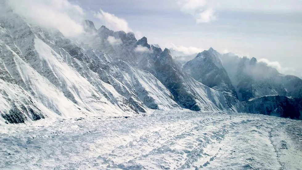 En glaciär på gränsen mellan Indien och Pakistan. Bilden är från ett tidigare tillfälle. Arkivbild.
