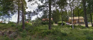 Hus på 70 kvadratmeter från 1945 sålt i Hälleforsnäs - priset: 1 760 000 kronor
