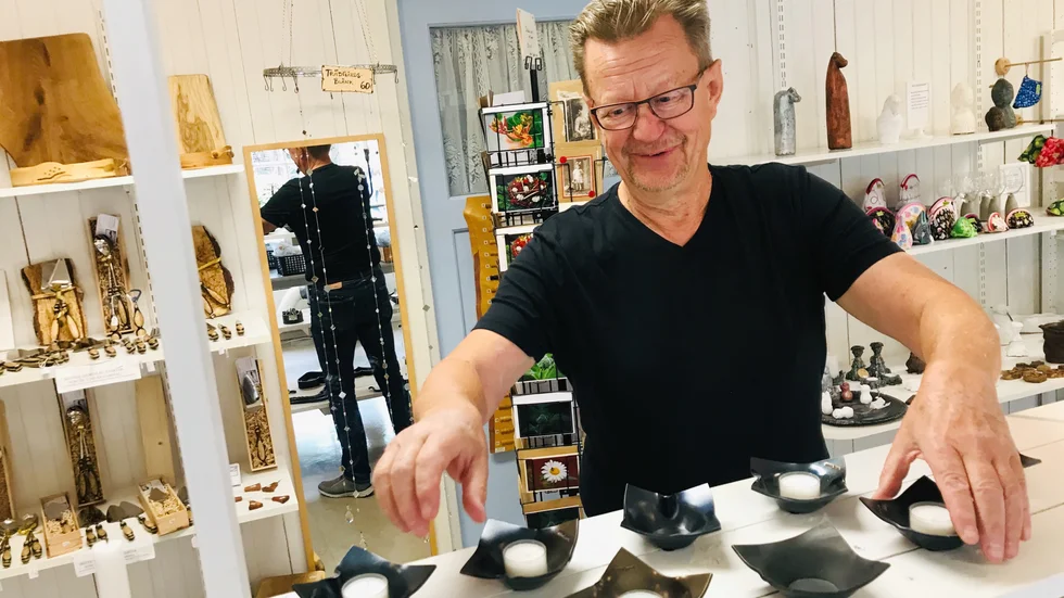 Smeden Lars-Erik Sundin är glad över trenden Hemester. 