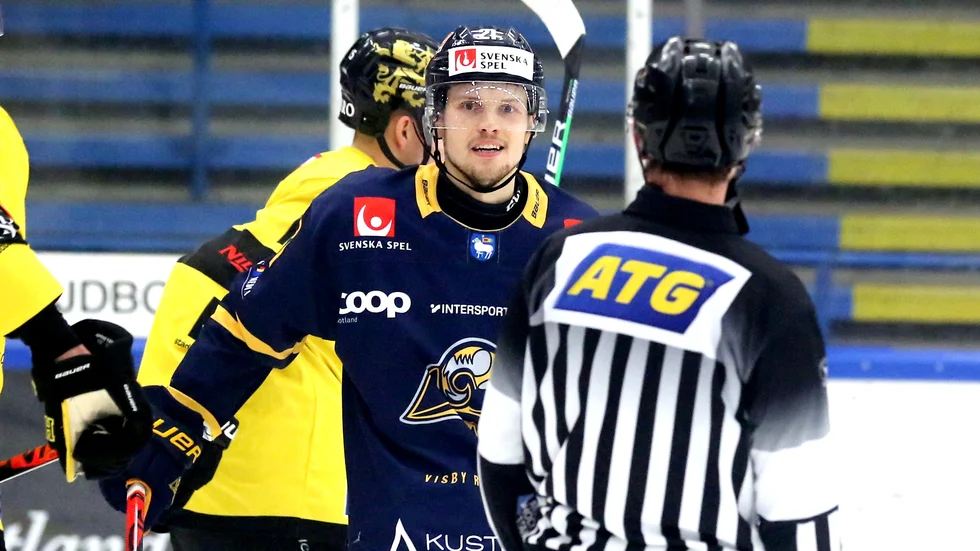Ville Heikkinen återvänder till Visby Roma efter att ha provspelat för Saipa i SM-liiga. 