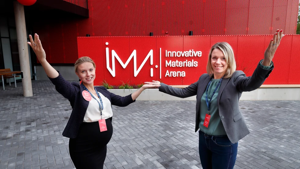 Pia Lindström och Anna-Maria Jakobsson invigde på fredagen IMA One, den första byggnaden i nya Cavok District. Cavok uttalas kav-okej och är flygspråk för "klart väder, god sikt".