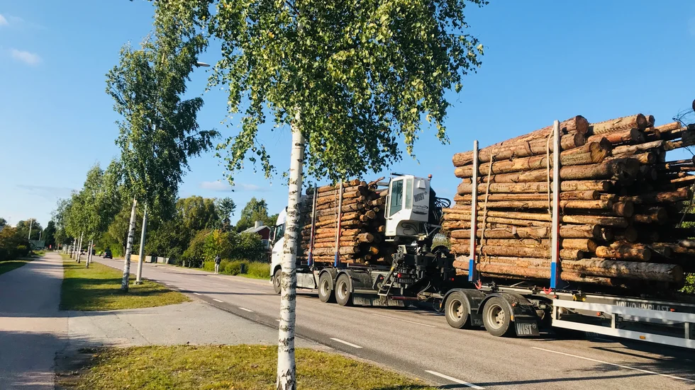 Vid slutet av året ska hastigheten på alla kommunala vägar och vägar som drivs av föreningar i Älvkarleby sänkas.
