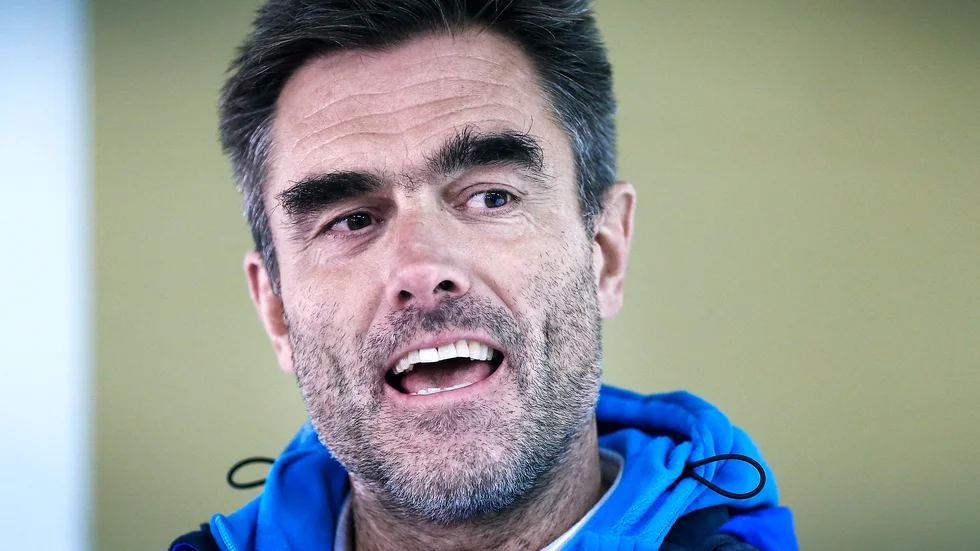 Patrick Zetterkvist förklarar att kommande vinter blir en stor utmaning om alla lag ska spela matcher i ishallarna.