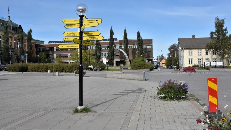 Haparanda stad tar tag i problemet med felparkerade bilar.