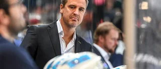 Förre LHC-tränaren blir kvar i topplaget