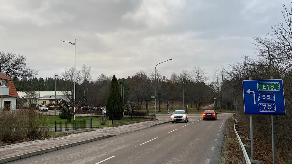 Låt trafiken på Stockholmsvägen från centrum lämna företräde i Fannakorset föreslår Anders Wikman (NE).