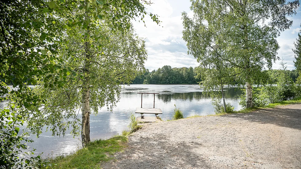 Skribenten är tveksam till att kostnadskalkylen för Karlgårdsbron kommer att hålla.  