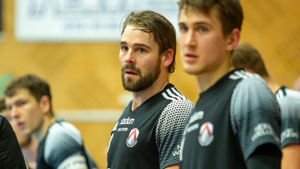 Martin Karlsson och Libk rustar för slutspel. På torsdag början den heta kvartsfinalserien mot Kalmarsund. 
