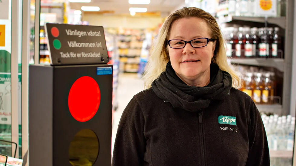 Redan har andra butiker hört av sig och undrat om systemet, berättar Åsa Andeer som driver Tempo i Vattholma tillsammans med sambon Torbjörn Hammar.