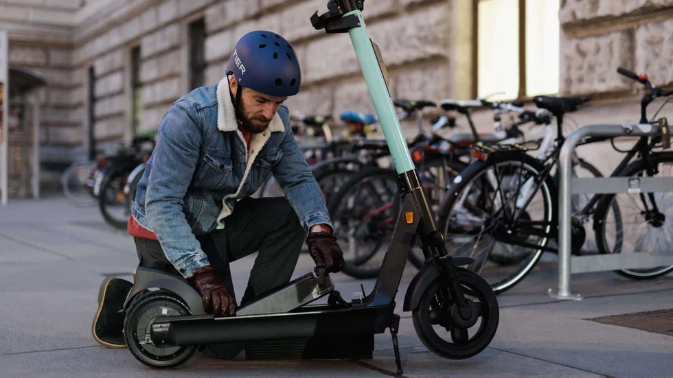 Det tyska elsparkcykelföretaget Tier valde att starta verksamhet i Uppsala i april förra året.