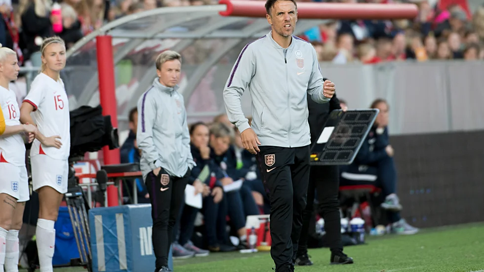 Englands förbundskapten Phil Neville under en landskamp mot Norge. Arkivbild.