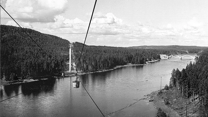 Linbanor kan inte bara transportera kalksten. Det här är den 95,8 kilometer långa malmlinbanan Kristineberg-Boliden, byggd 1943. 