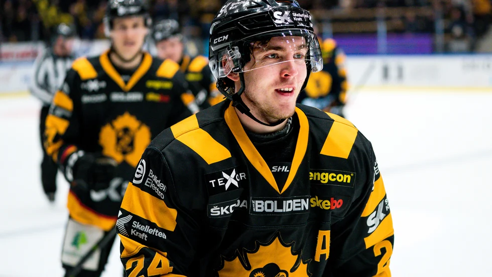Andreas Wingerli och hans Skellefteå AIK ska möta Björklöven i ett derby på försäsongen - nu kan den matchen påverkas av Hockeyallsvenskans uppflyttade seriestart.