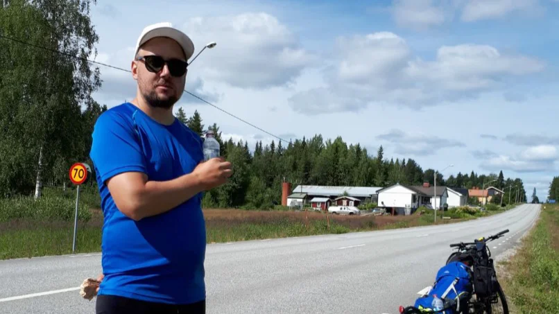 Adam Stål har cyklat mellan Bollnäs och Arvidsjaur för att testa sina gränser. 