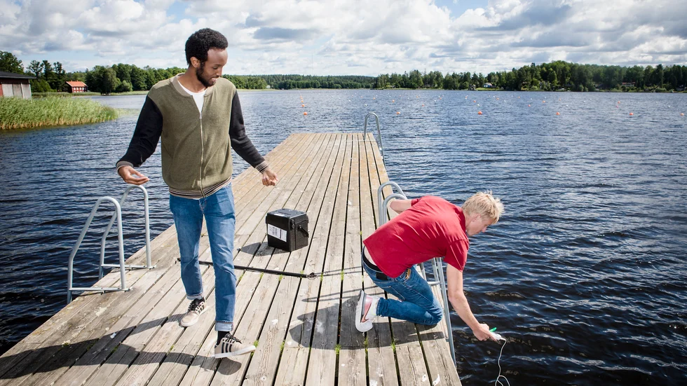 Vem vann tävlingen i att gissa rätt vattentemperatur?  Det blev oavgjort, med fem lika mellan Adnan Abdi Osman och Christoffer Lundgren Björnqvist.