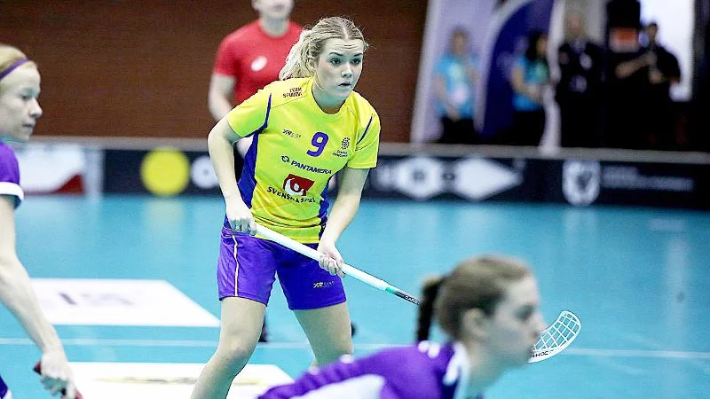 Alice Granstedt, här i landslagströjan, lider med spelarna i IKSU efter beskedet att storklubben drar sig ur SSL.