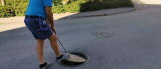 Slamrande rör i bostadshus är ofta lösa brunnslocks fel