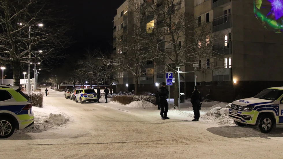 Polisen genomförde en stor insats i Gottsunda i helgen, men har varit mycket förtegen om varför.