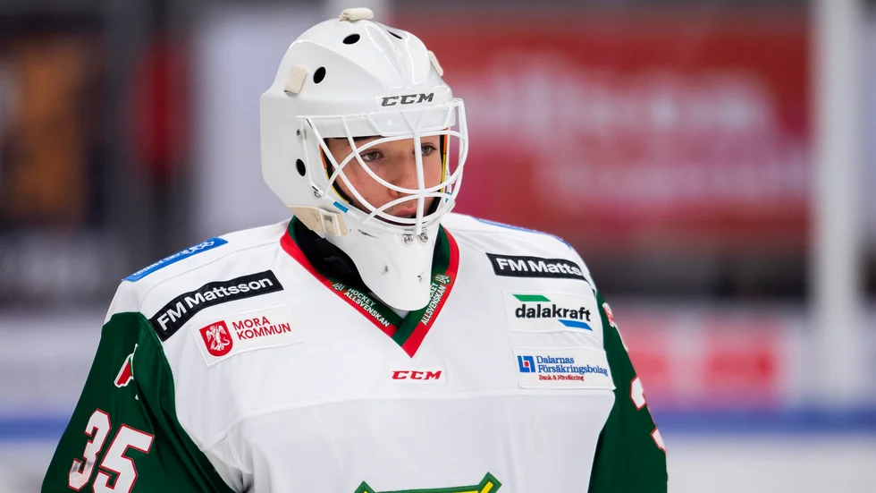 Mattues Ward hade haft ett kort uppehåll på grund av magbakterier innan en SN-intervju. Sedan dess har Nyköpingsmålvakten inte släppt in ett enda mål på två matcher i hockeyallsvenskan...
