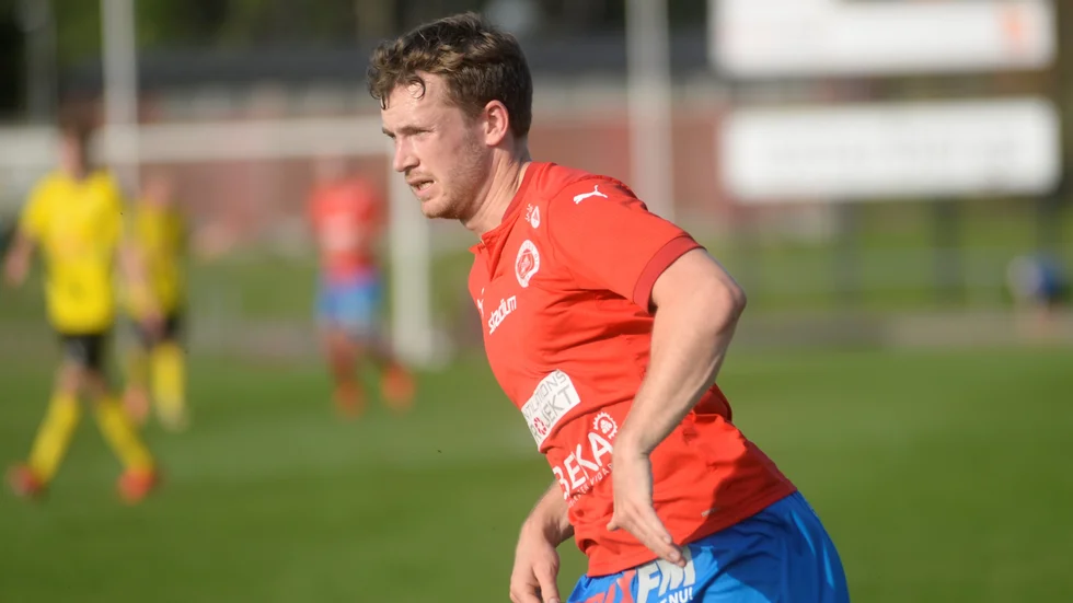 Emanuel Arvidsson öppnade målskyttet när Bissarna vann DM-finalen mot Värmbol med klara 3-0.
