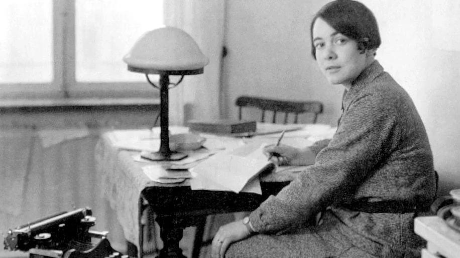 Karin Boye på 1930-talet. Vad skulle hon säga om allt som händer i världen i dag, frågar sig Johanna Nilsson. 