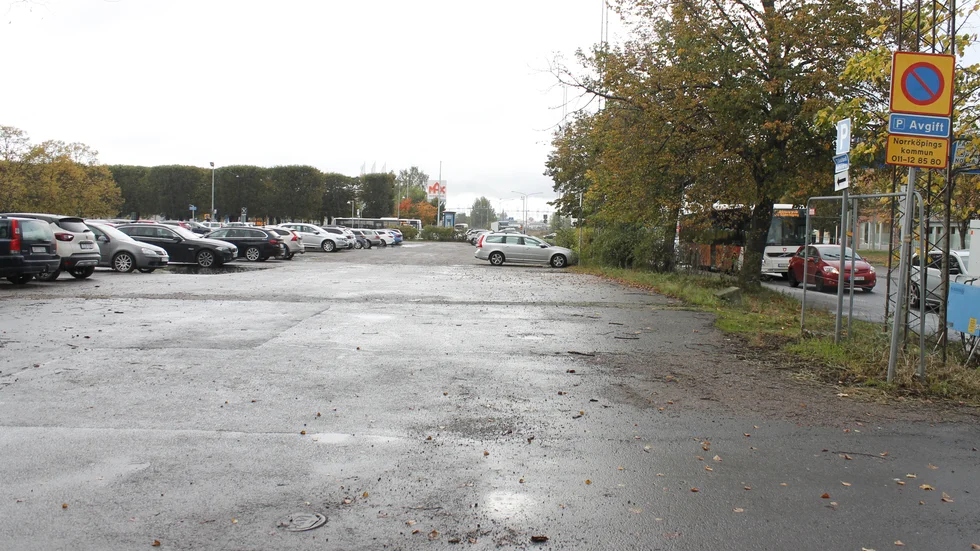 Kvarteret Skepparen vid Packhusgatan och mot Norra Promenaden i norr. Den nya tingsrätten ska byggas mot Norra Promenaden medan det blir parkering i mobilitetshus, och bostäder i den södra delen.
