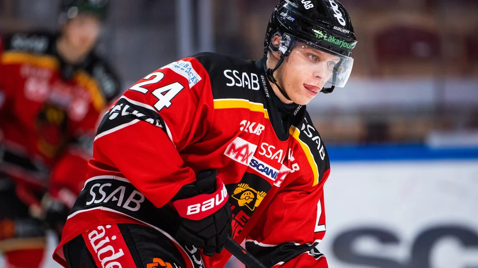Oscar Tellström är en av juniorerna som har tränat med Luleå Hockey till och från under säsongen.