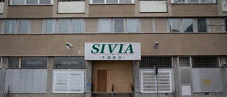 BILDEXTRA: Följ med in i öde kvarteret mitt i stan