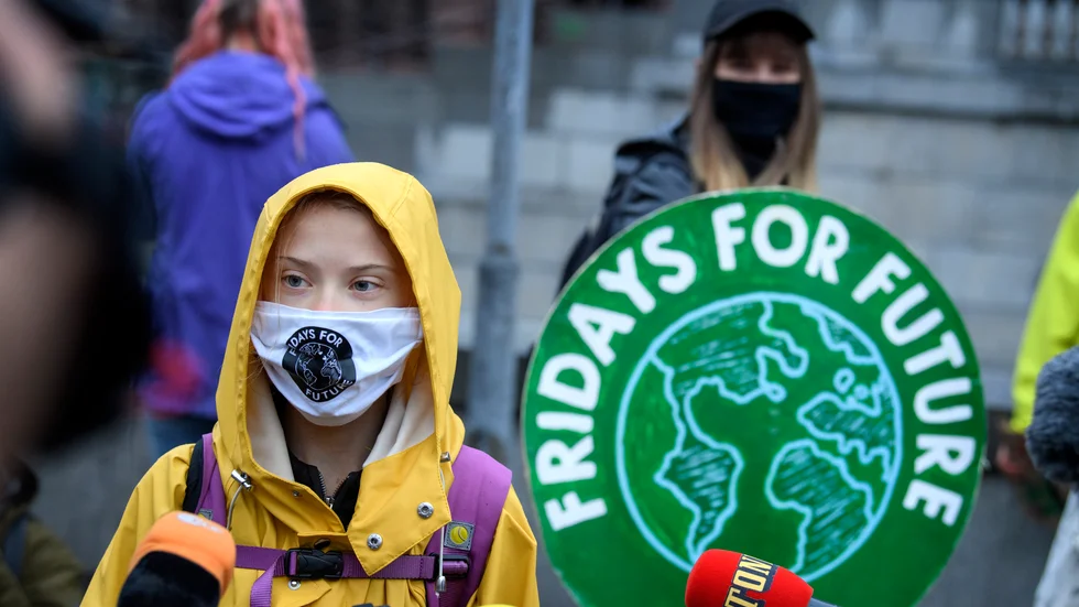 Greta tänker sig många granskningar av verkligheten, djupgående förklaringar av klimatkrisen och nuläget, menar skribenten.