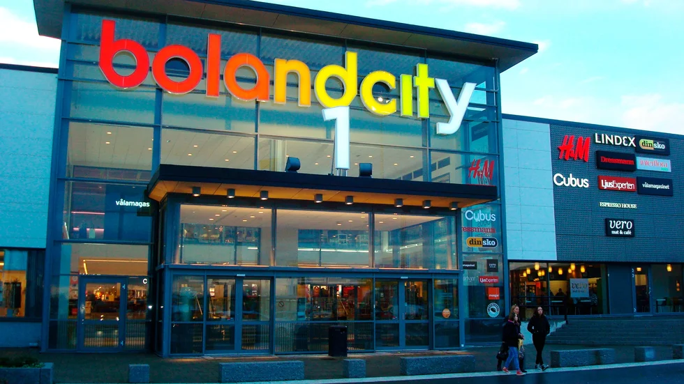 Klädkedjorna Dressmann och Cubus ska stänga i Bolandcity.
