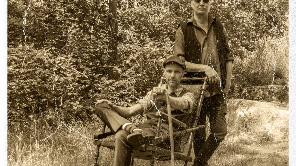 Morgan Hellman (stående) och Finn Fogelström utgör kärnan i sidoprojektet Rumblin´ Ruby.