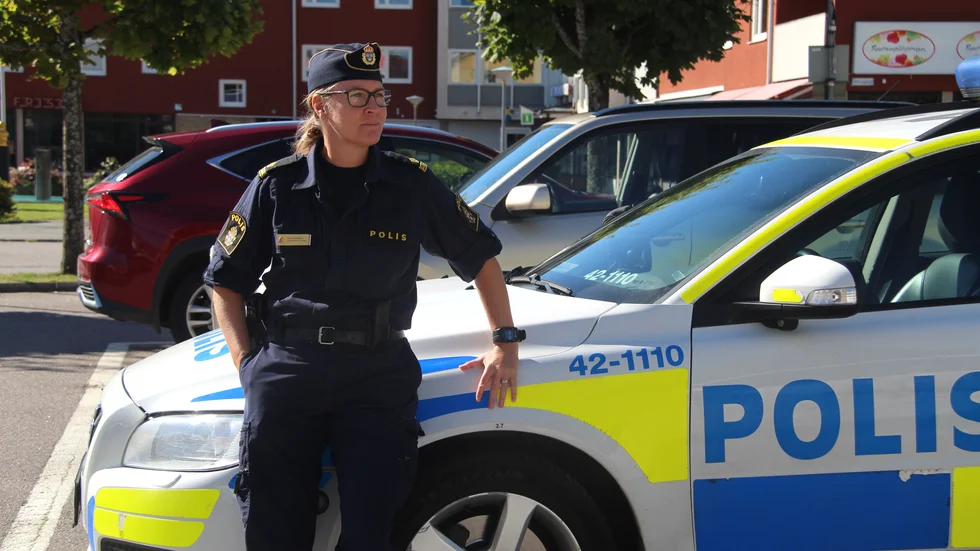 Kommunpolisen Sofia Hedberg berättar att de har bra koll på vilka individer i Kinda som sysslar med klotter. "I år tror vi att det är några fler", berättar hon.