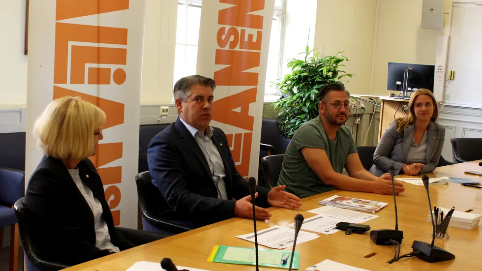 Långa diskussioner krävdes om det nu lagda budgetförslaget, corona-tiderna gör världen oförutsägbar. Det beskrev kommunstyrelsens ordförande Niklas Borg (M) när han och Åsa Wennergren (L), Muharrem Demirok (C) och Denisé Cassel (KD) presenterade budgeten.