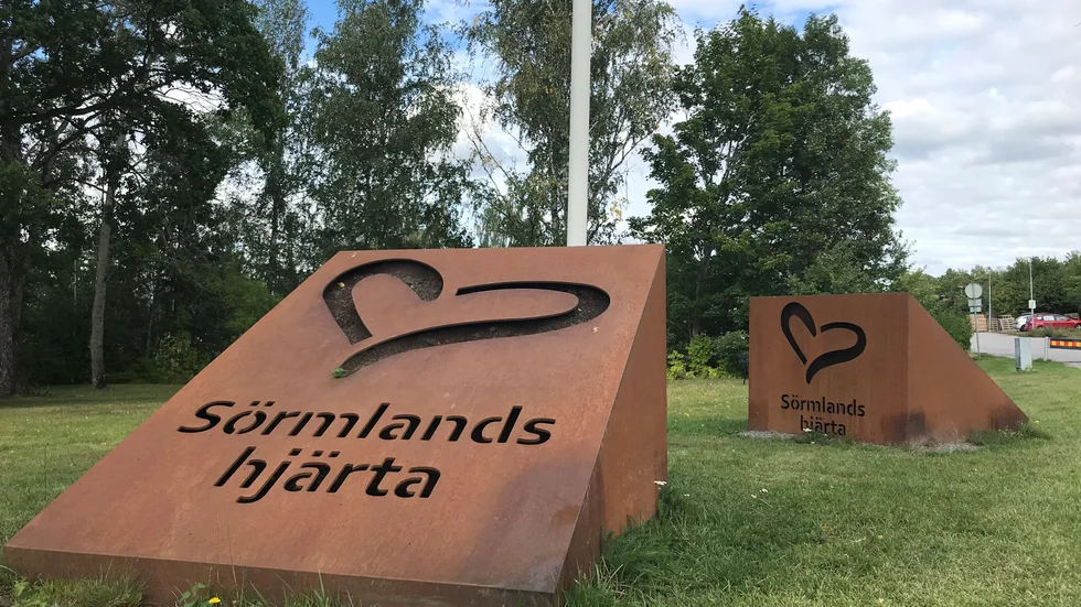 "De här människorna behöver ha hjälp av kommunen", skriver signaturen "Äldre Flensbo".