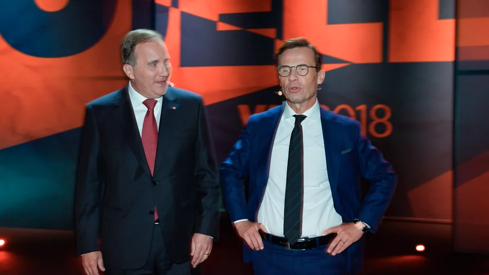 Stefan Löfven och Ulf Kristersson i valduell 2018. S, M och Sverige skulle vinna på om båda partierna slutade vilseleda väljarna om arbetslösheten när de är i opposition.