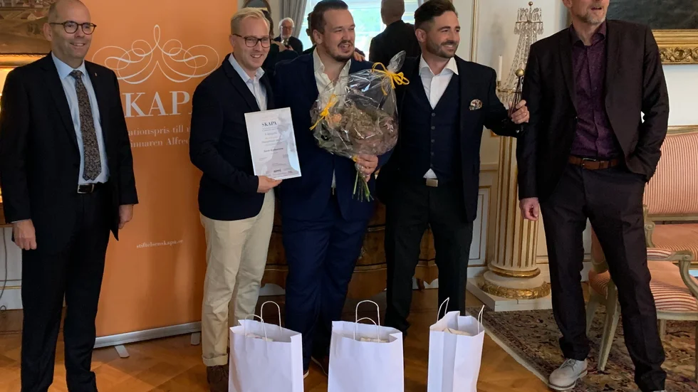 Länspristagaren Jacob Hjalmarsson (näst längst till vänster) och hans kollegor på Arboair har chansen på ytterligare 550 000 kronor i den nationella Skapa-tävlingen.