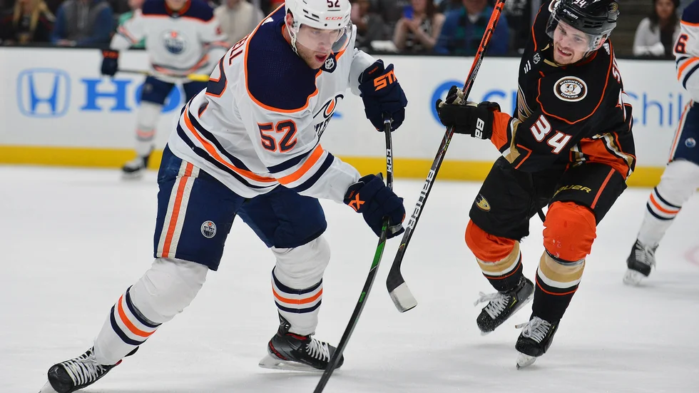 Efter bara åtta NHL-matcher för Edmonton under gångna säsongen väljer Patrick Russell spel i Linköping. "Du vill så klart spela mer, men jag har hela tiden tränat mycket med bra spelare", säger han.
