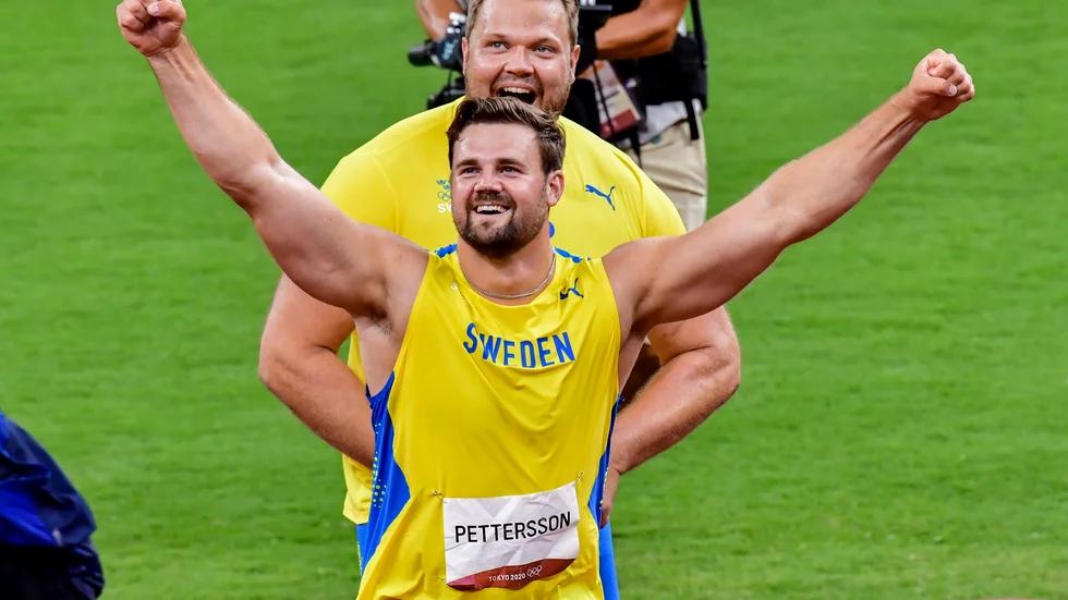 Simon Pettersson har alltid varit i Daniel Ståhls bakgrund, men nu kliver han fram som silvermedaljör i OS.