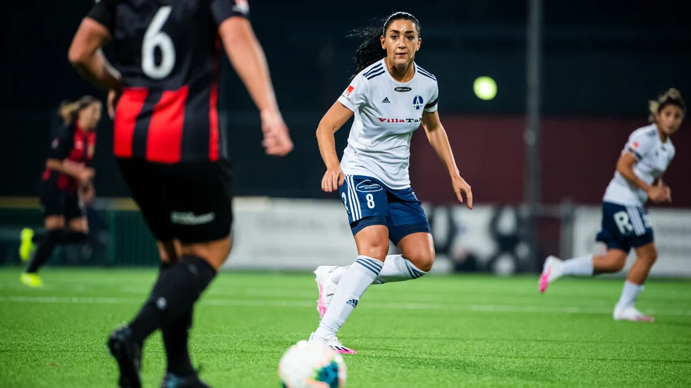Maria Poli ansluter till Uppsala från Älvsjö. 