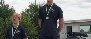 Hockeyspelaren tog två NM-guld på sina skidor