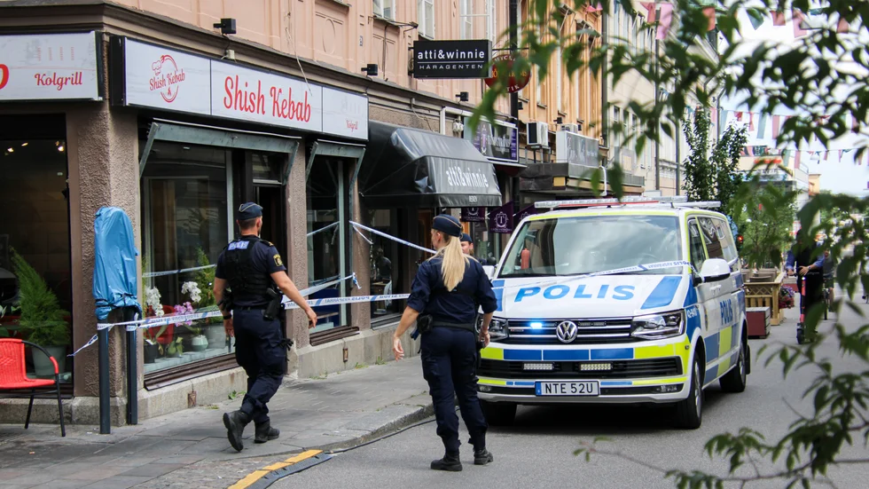 Skottlossningen inträffade mitt under lunchruschen på Storgatan i torsdags i förra veckan.  