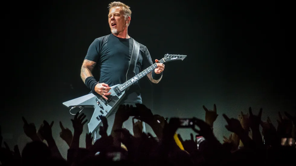 ”Det var tack vare den svarta skivan som jag upptäckte Metallica, vilket i sin tur är anledningen till att hårdrock i alla dess former är vad jag lyssnar mest på”, skriver krönikören.