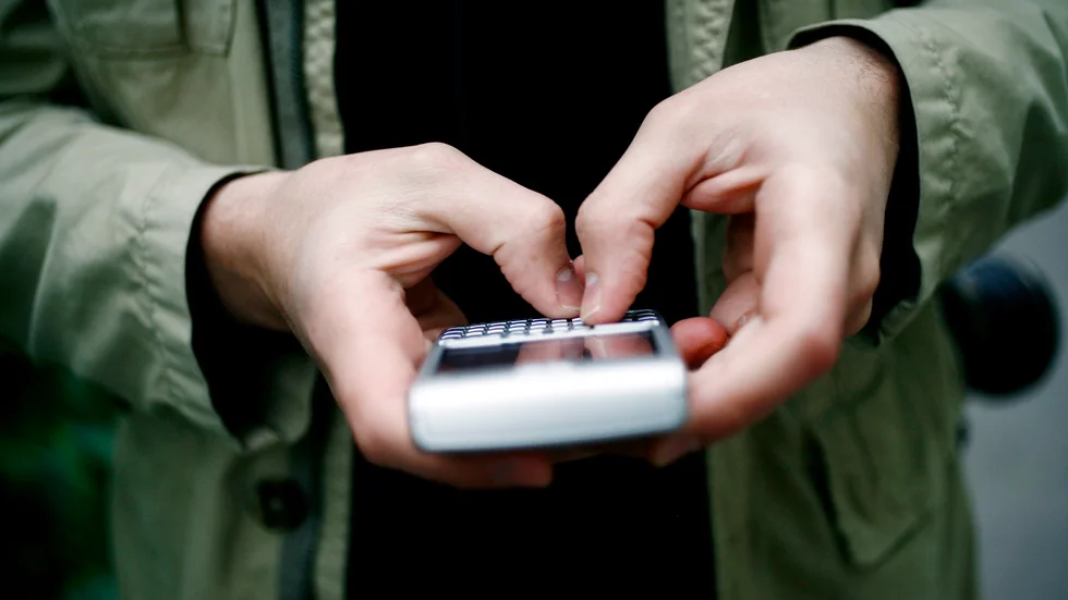 Man misstänkt för olaga hot. Ska ha skickat hotfulla sms till målsägande.