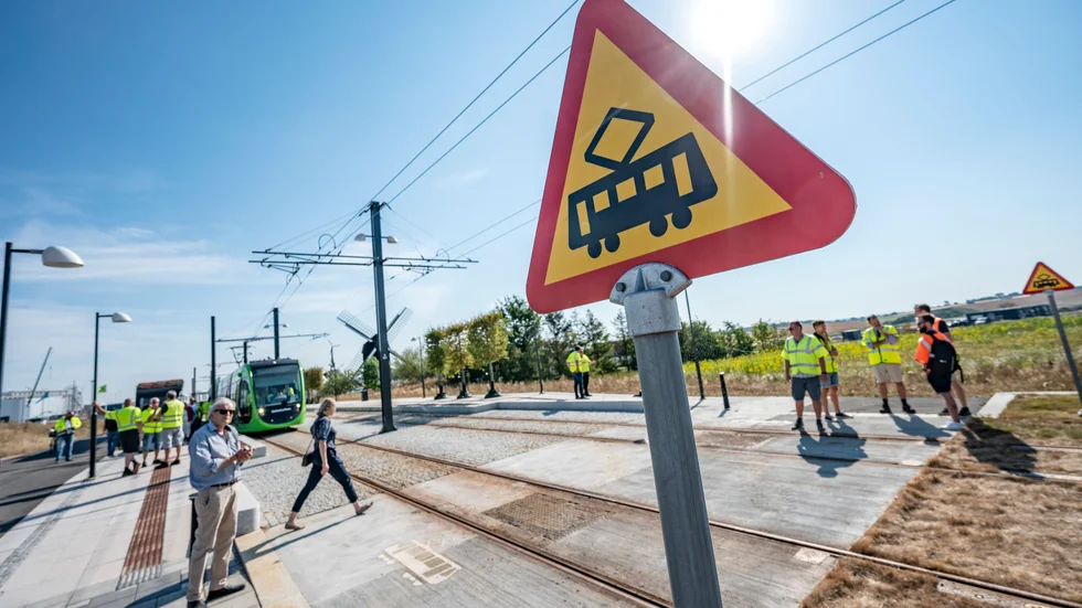 Det är dock uppenbart att avtalet riskerar att begränsa kommunledningens intresse av att vilja ta till sig kritiska synpunkter.