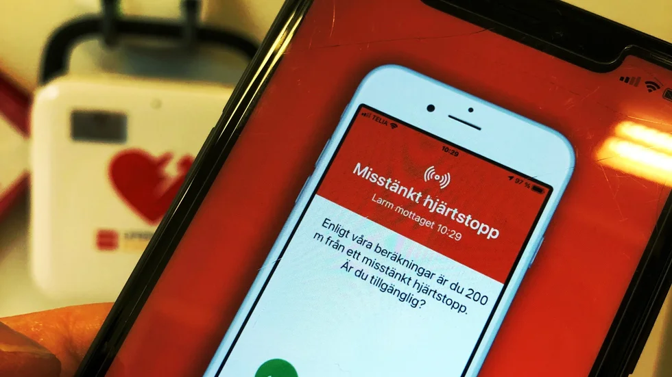 Region Norrbotten går över till systemet "Sms-livräddare" och hoppas nu få med sig sina tidigare 4000 frivilliga Mobilräddare. 