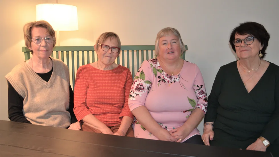 Brgitta Lundberg, Aina Åström, Anette Svensson och Diana Kvickström möttes i den nybildade demensföreningens namn. 
